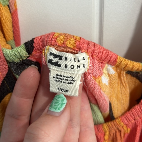 BillaBong Floral Crop Top - Picture 3 of 3